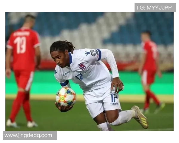 斯洛伐克足球球星风采全解:从顶尖赛场到背后故事的深度剖析